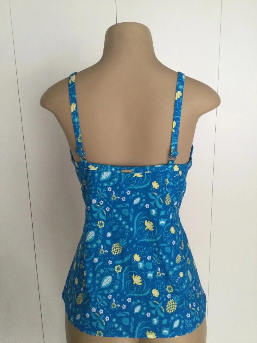 Sunsets Pineapple Grove Underwire Tankini Size 40D/42C
